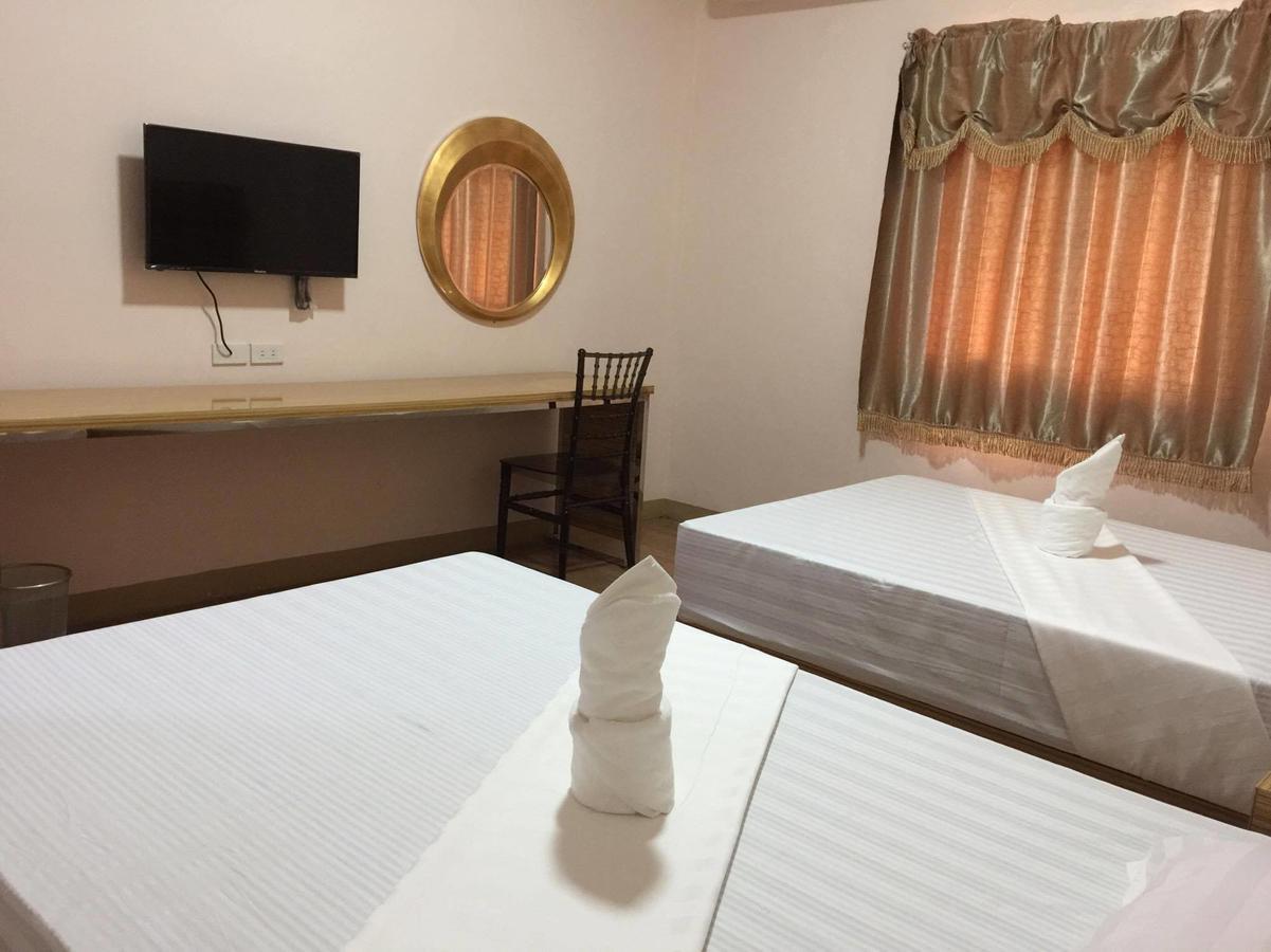 Meaco Royal Hotel - Lipa Lipa City Buitenkant foto