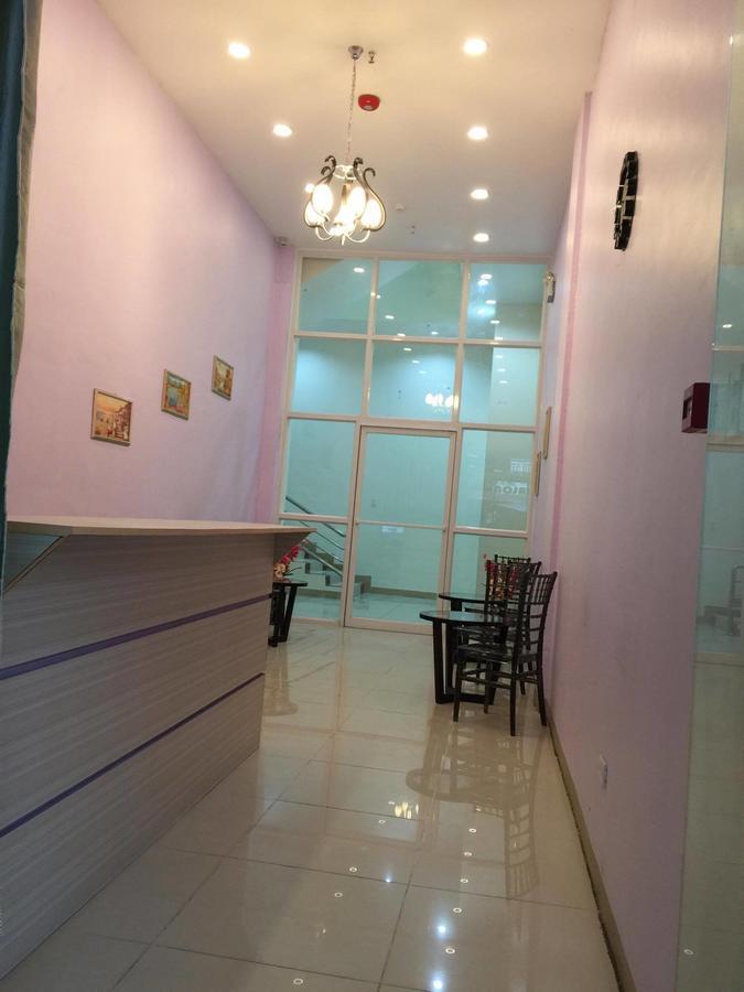 Meaco Royal Hotel - Lipa Lipa City Buitenkant foto
